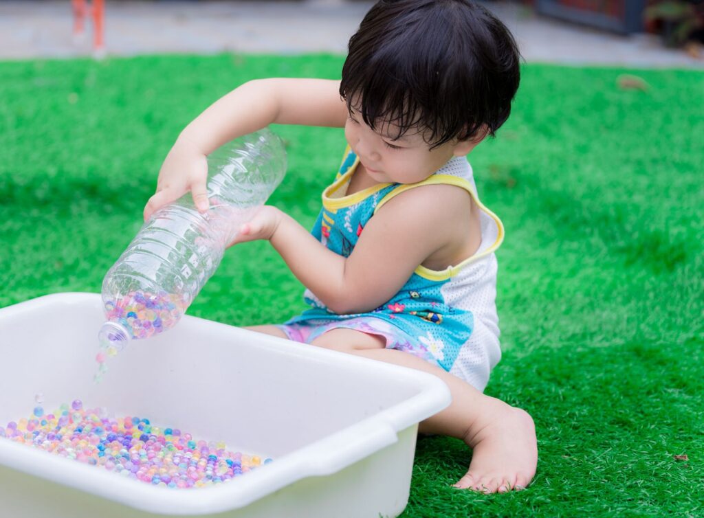 Preschool filling and pouring activities.